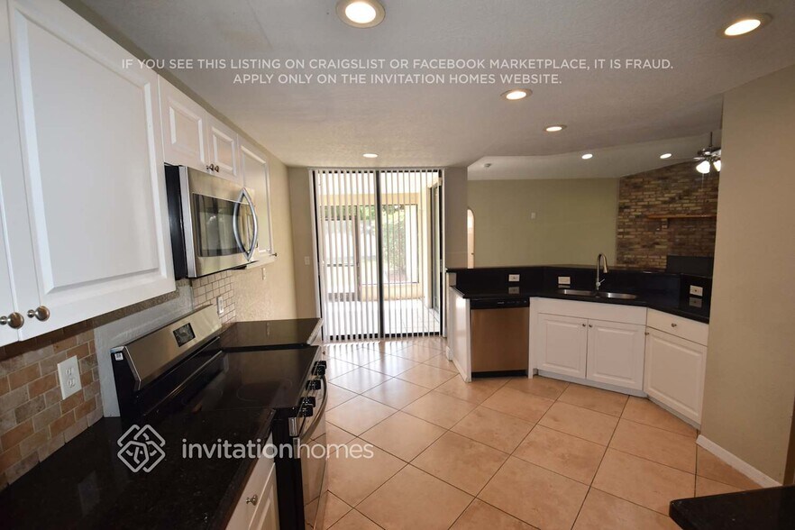 Building Photo - 3261 NW 108th Dr