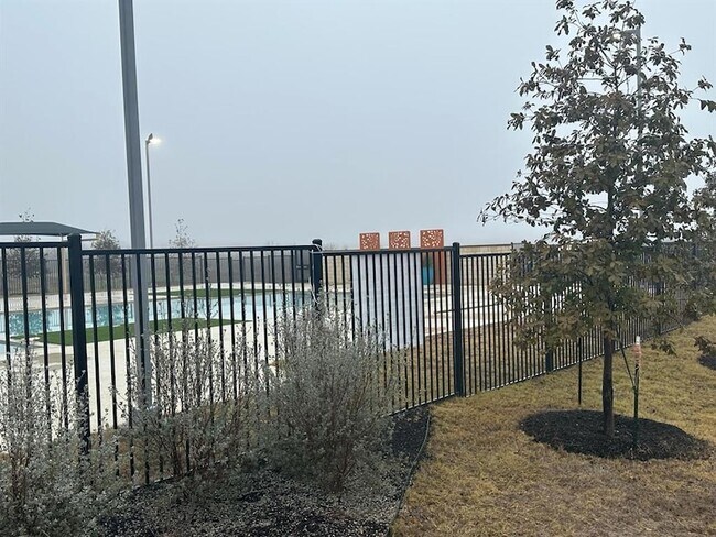 Building Photo - 346 Carmello