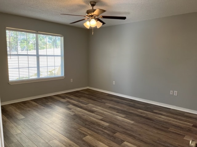 Building Photo - 24883 Ivy Ln