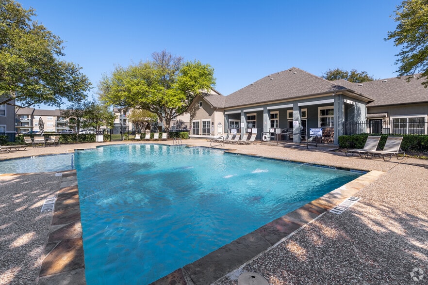 Primary Photo - Mayfield Park Apartments