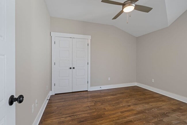 Building Photo - Beautiful North Nashville Home