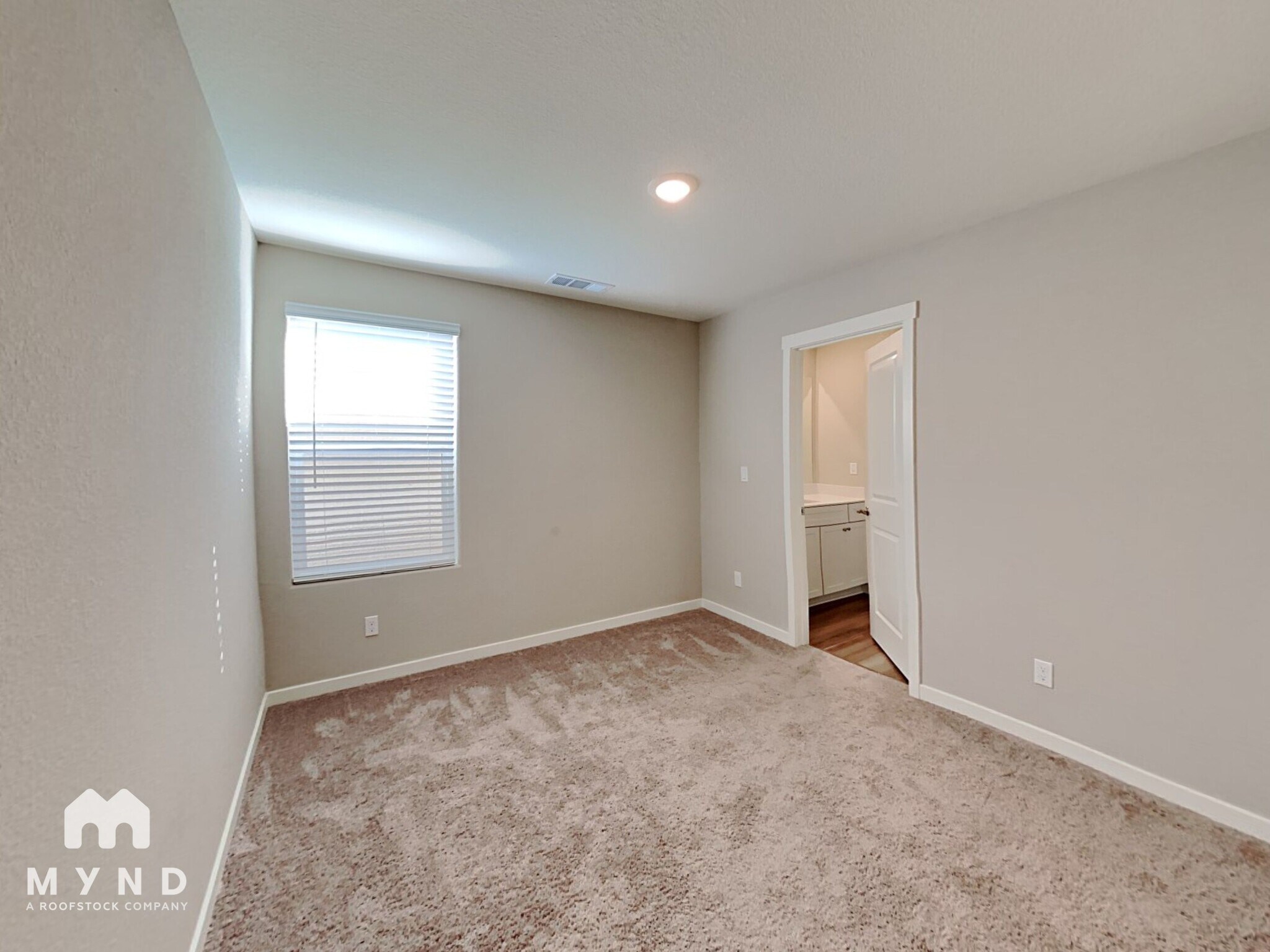 Building Photo - 4086 Southampton St