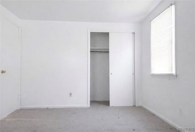 Building Photo - 263 Fruitwood Terrace