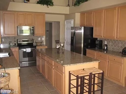 Kitchen - 23030 Whispering Ridge Dr