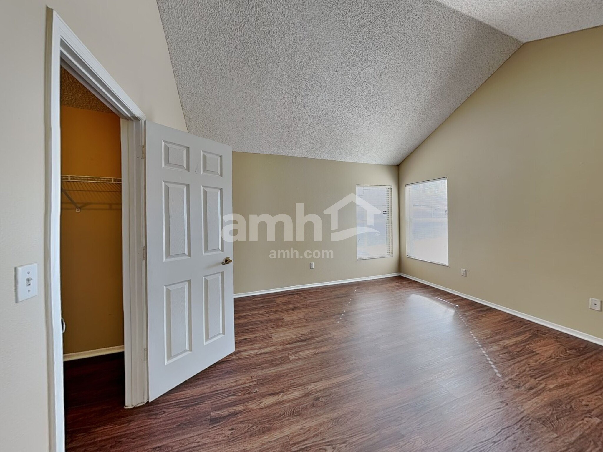 Building Photo - 893 Ferry Landing Ln