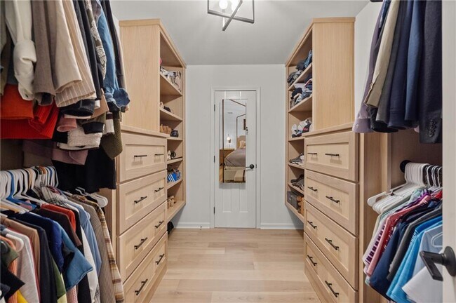 Building Photo - 181 Arrowood Ln