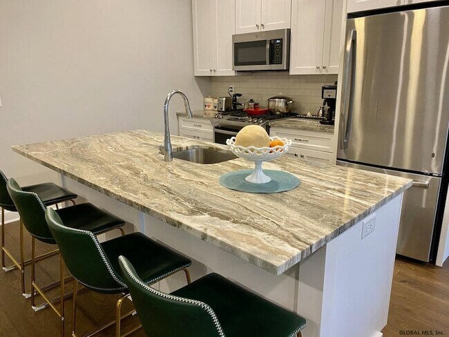 Building Photo - 77 Van Dam St