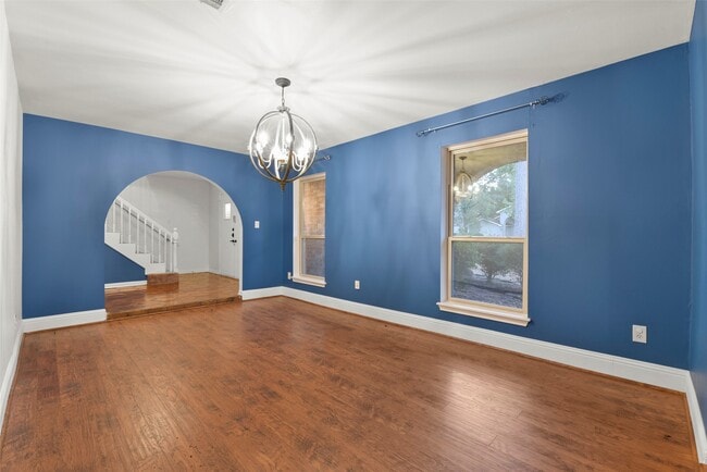 Building Photo - 3838 Glenheather Dr