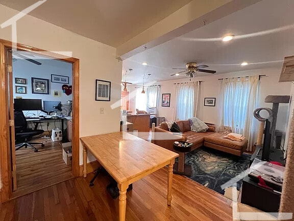 Building Photo - 3 Aldie St