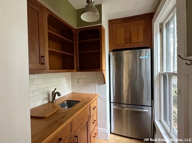 Building Photo - 9 Eddy St