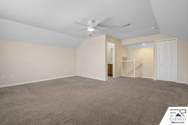 Building Photo - 40 Persimmon Dr