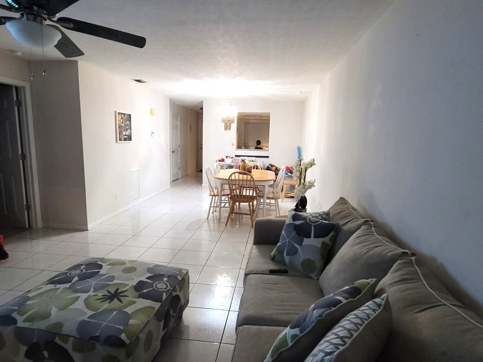 Building Photo - 203 SE 15th Pl