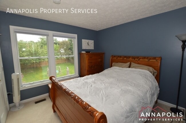 Building Photo - 555 Brightview Dr
