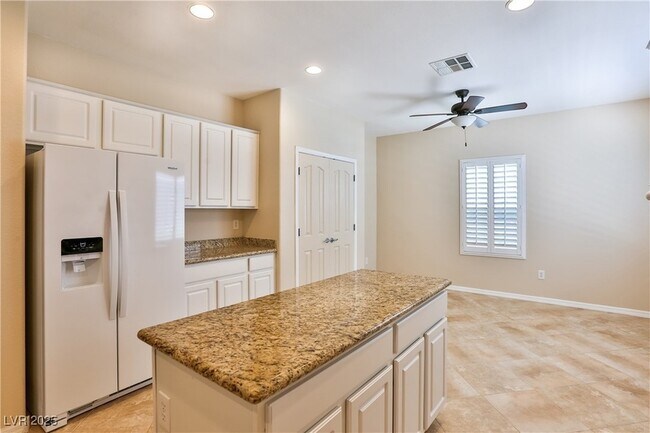 Building Photo - 2264 Laurel Heights Ln