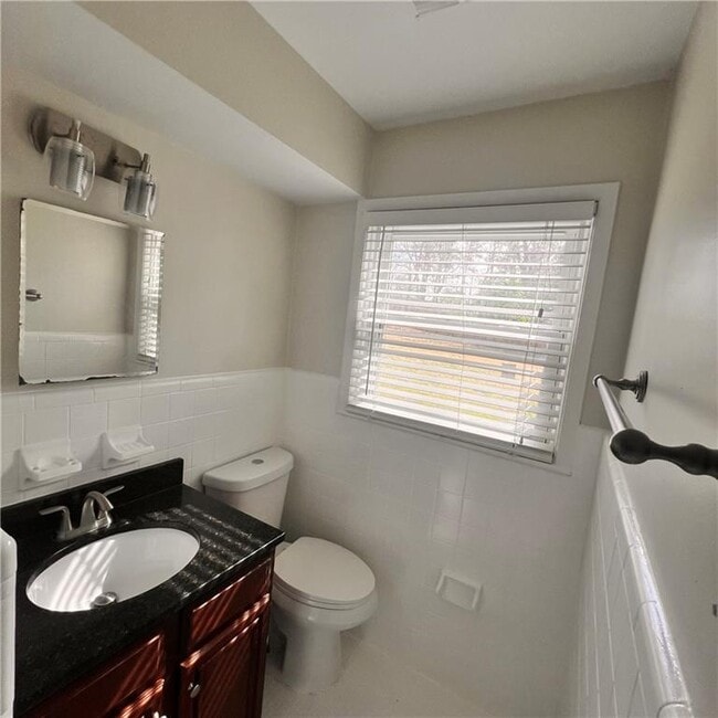 Building Photo - 3467 Pheasant Ct