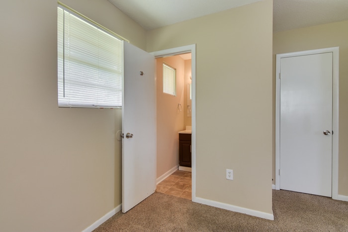 Building Photo - 2925 Audubon Pl