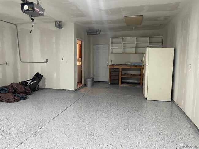 Building Photo - 239 Oxford Lake Dr