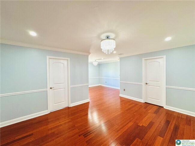 Building Photo - 6945 Hunt Dr