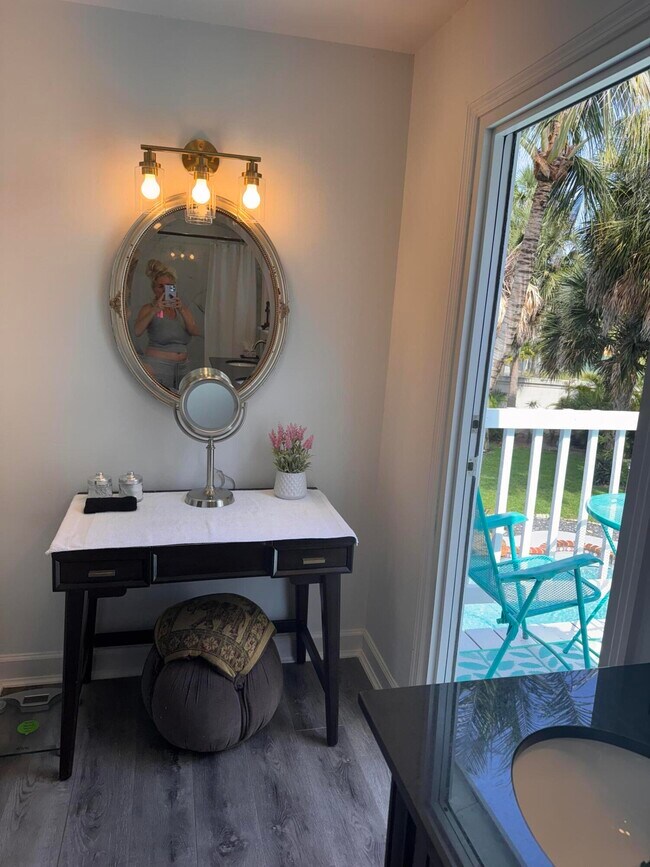 Building Photo - 1256 Palmetto Rd