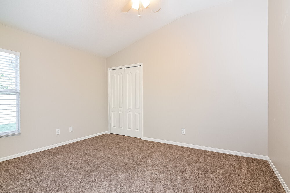 Building Photo - 601 Straw Lake Dr