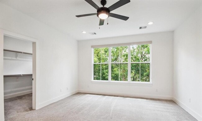 Building Photo - 6424 Highland Pine Ln