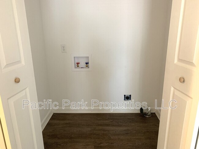 Building Photo - 1753 Horizon Ln