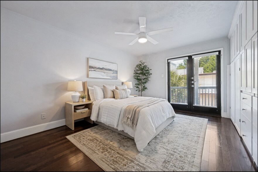 Building Photo - 5930 Sandhurst Ln