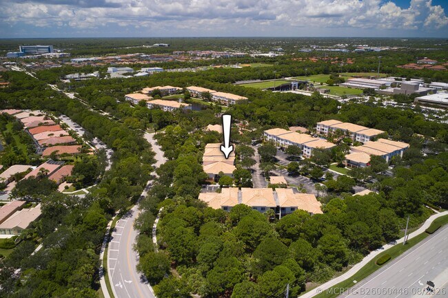 Building Photo - 1108 Myrtlewood Cir E