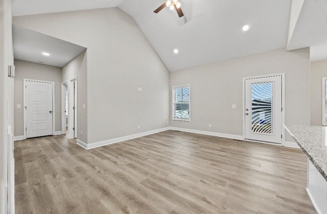 Building Photo - 1112 Andover Dr