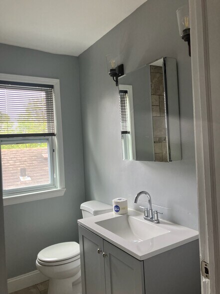 Building Photo - 7344 S Rockwell St