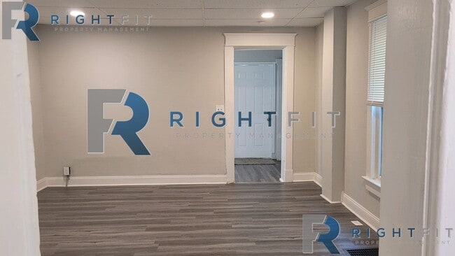 Building Photo - Stop! Look no further. Make this rental property, yours!