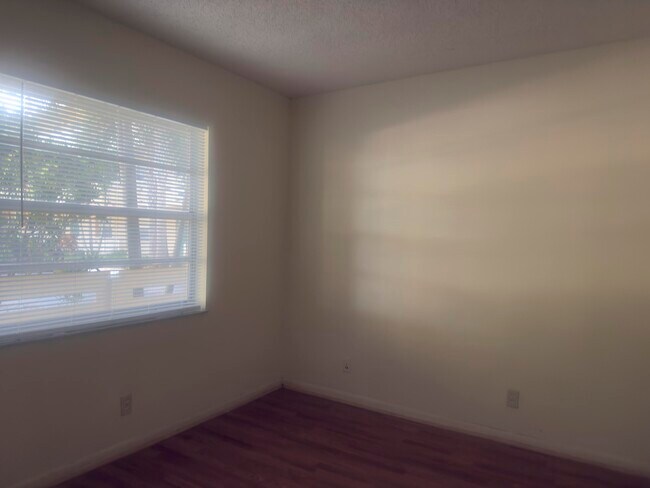 Building Photo - 3213 NW 103rd Terrace