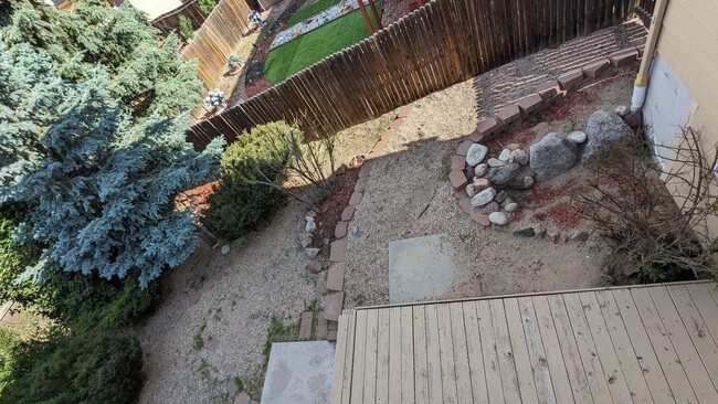 Building Photo - TWO STORY WITH FINISHED WALKOUT BASEMENT A...