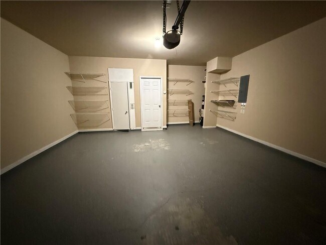 Building Photo - 480 Meadow Hill Dr