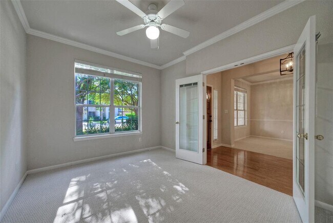 Building Photo - 2616 Henley Dr