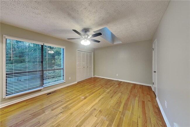 Building Photo - 2755 Whitehurst Dr