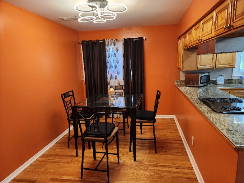 Building Photo - 2505 McKenzie Rd