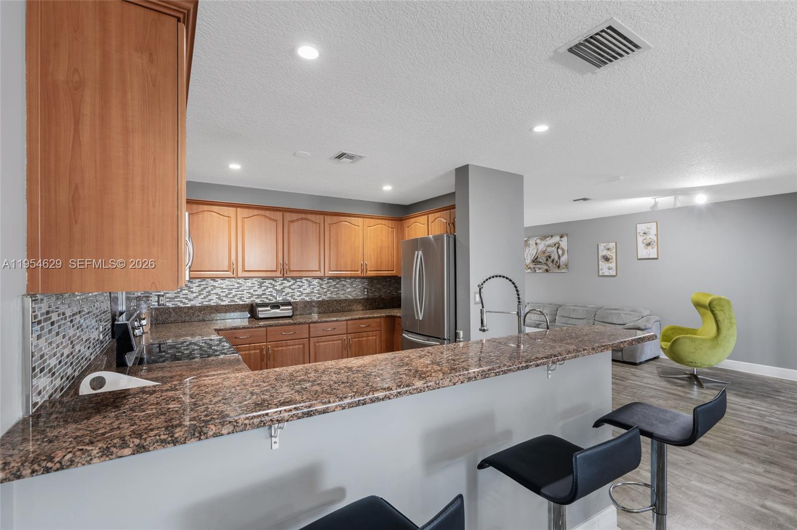 Building Photo - 4055 Eastridge Dr