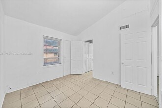 Building Photo - 840 SW 7th St