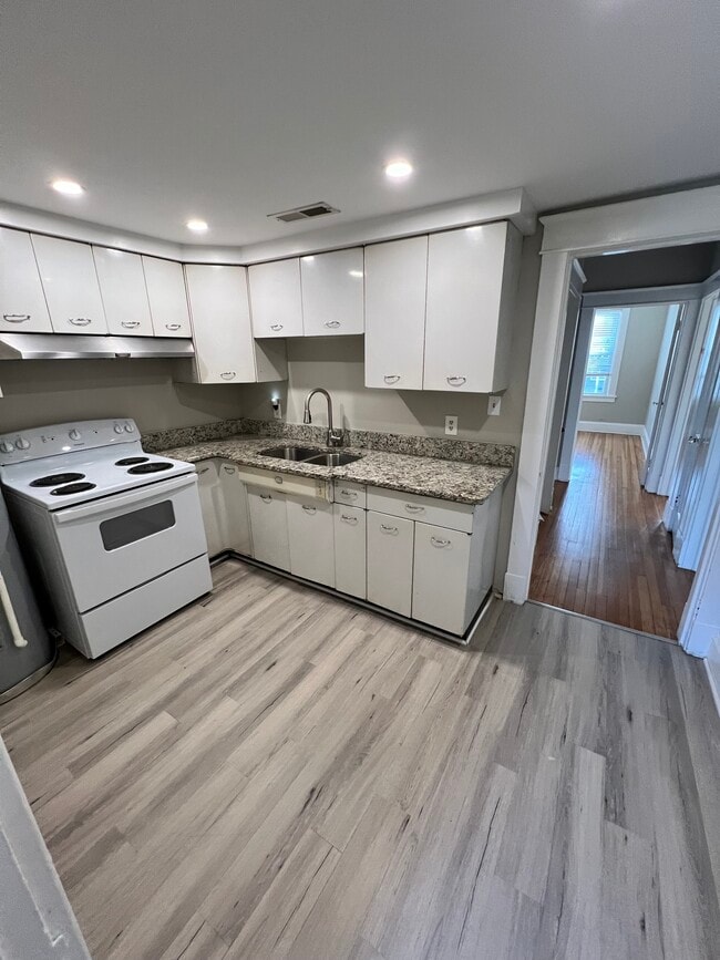 Building Photo - 4812 Chamberlayne Ave