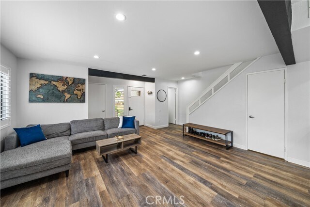 Building Photo - 25712 Le Parc