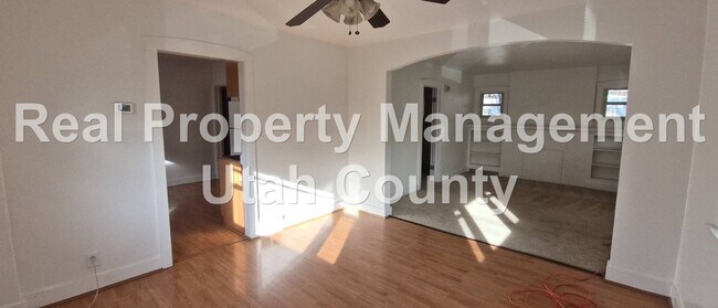 Building Photo - Great Provo Duplex