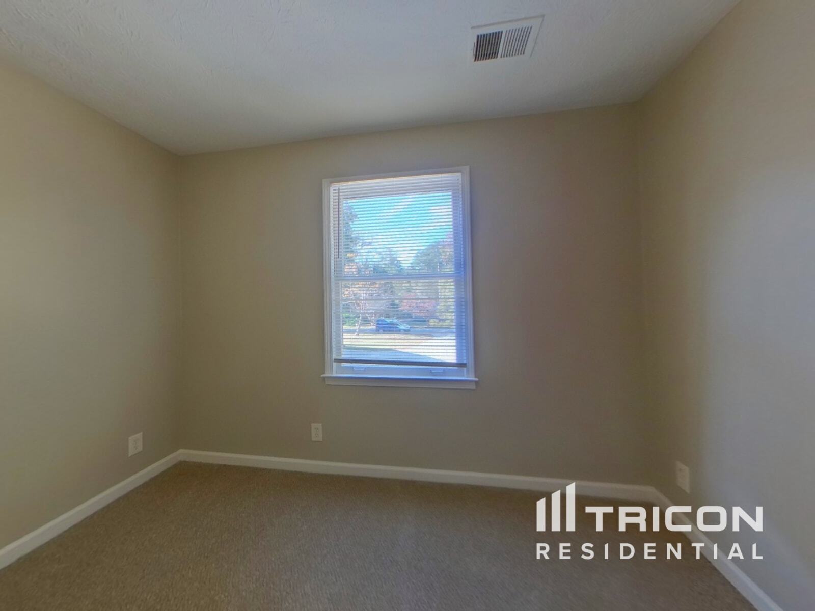 Building Photo - 5823 Williamsburg Dr NW