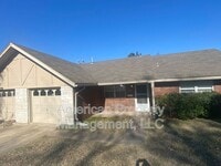 Building Photo - 2111 S Birmingham Ct