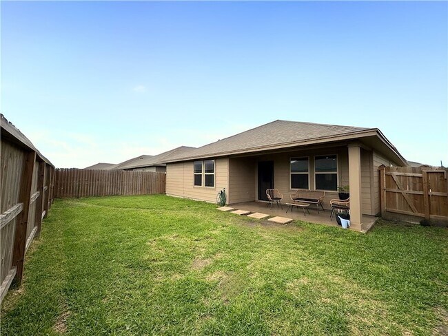 Building Photo - 7726 Lariat Toss Dr