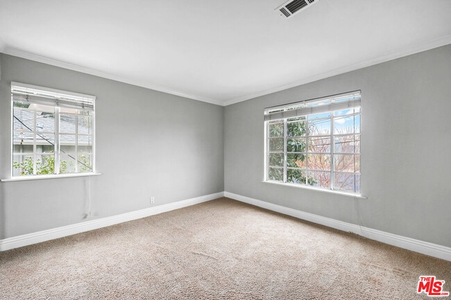 Building Photo - 11419 Sunshine Terrace