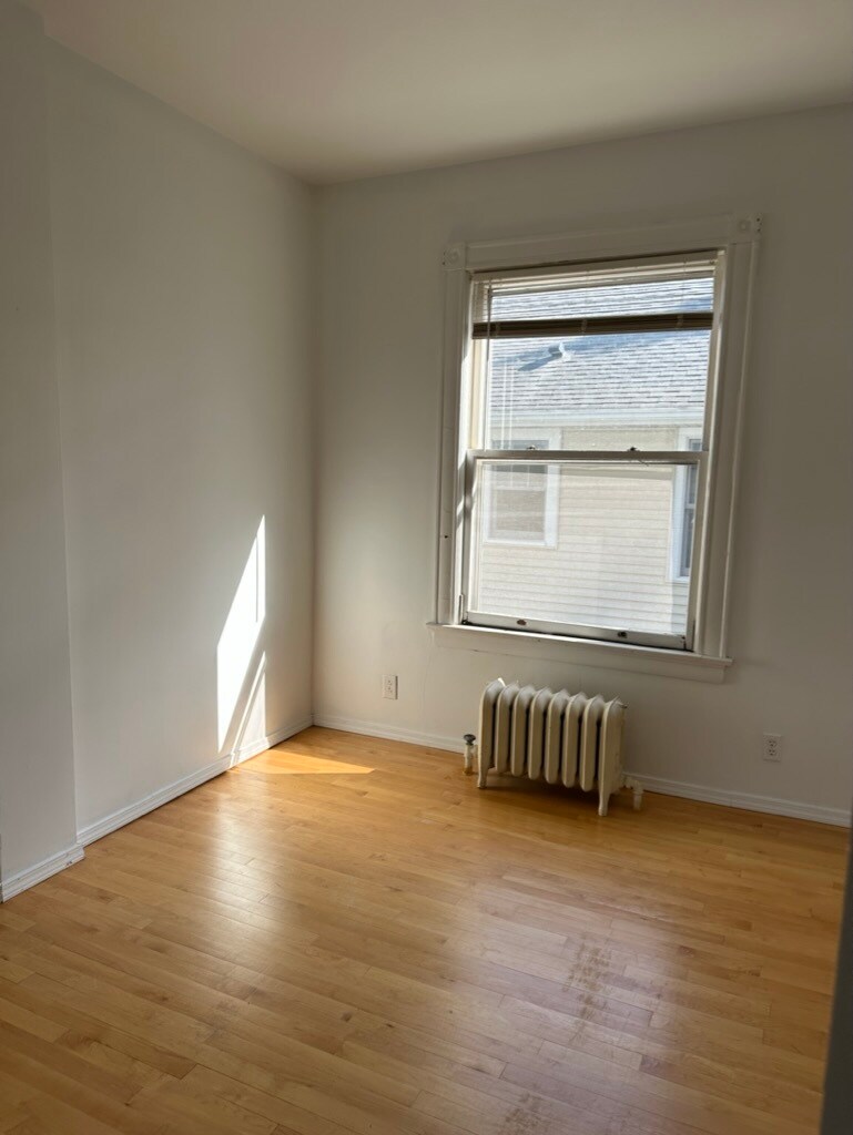 Building Photo - 416 La Salle Ave