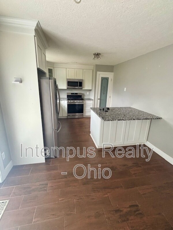 Building Photo - 1482 Geranium Dr