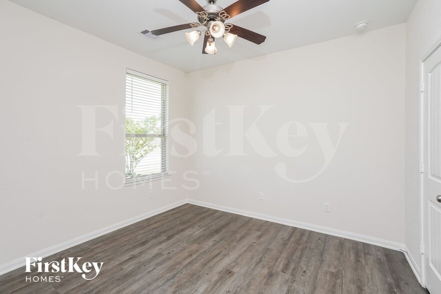 Building Photo - 118 White Wing Ln