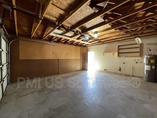 Building Photo - 3619 Gem St